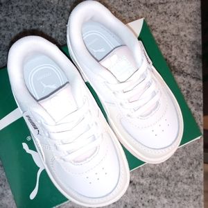 Puma toddler girl size 7c, color white,off white, pink. New with box